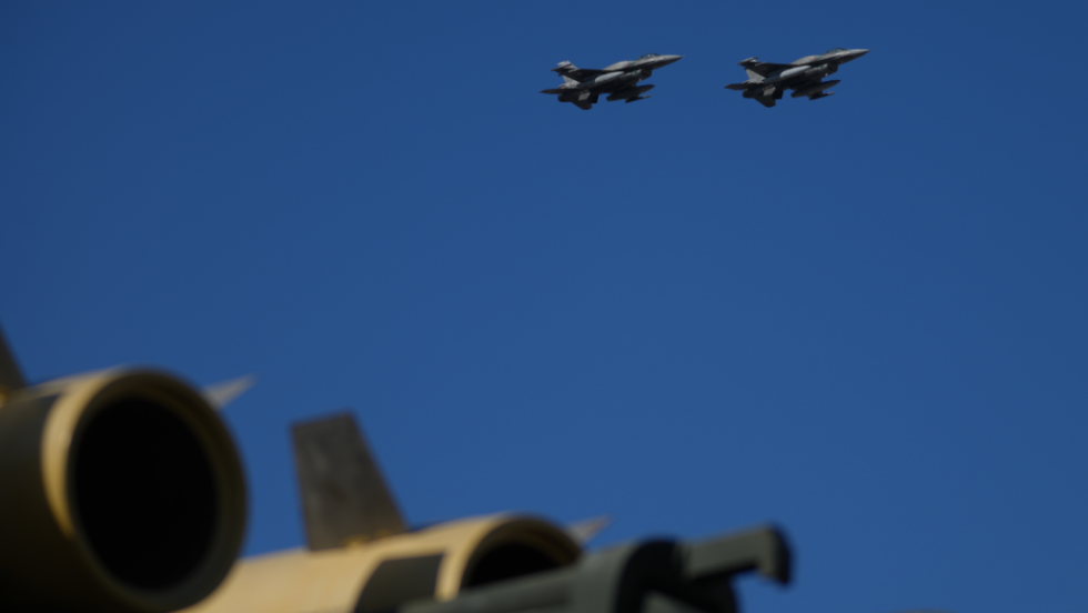 f-16